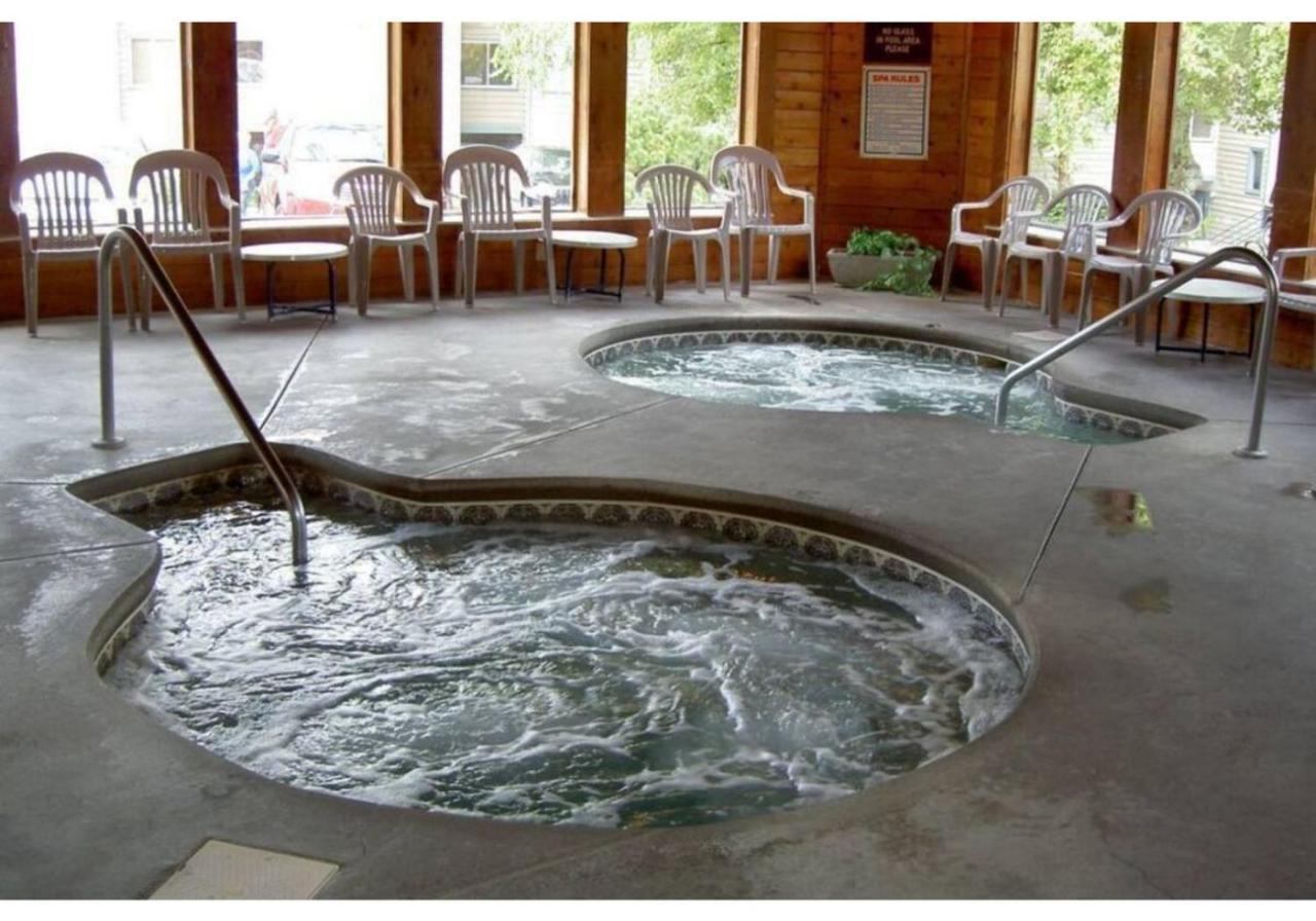 Wow Views!!-Mountain Escape-Outdoor Pool-Close To Downtown-Wifi-Cable-Private Balcony Gatlinburg Exterior foto